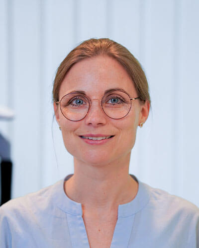 Schaeferhoff Augenarzt Esslingen Team Portraits Eva Porträtfoto einer Ärztin des Augenzentrums